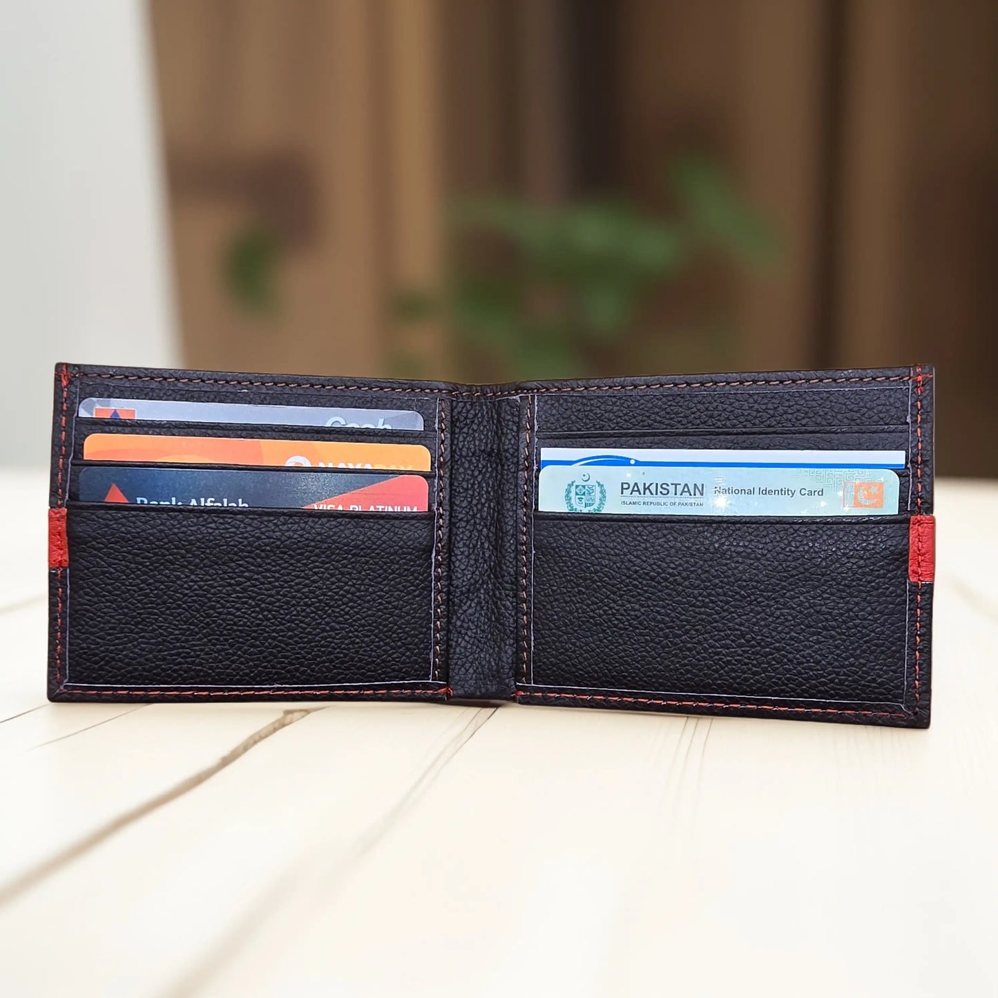 Majestic Slim: Leather Wallet